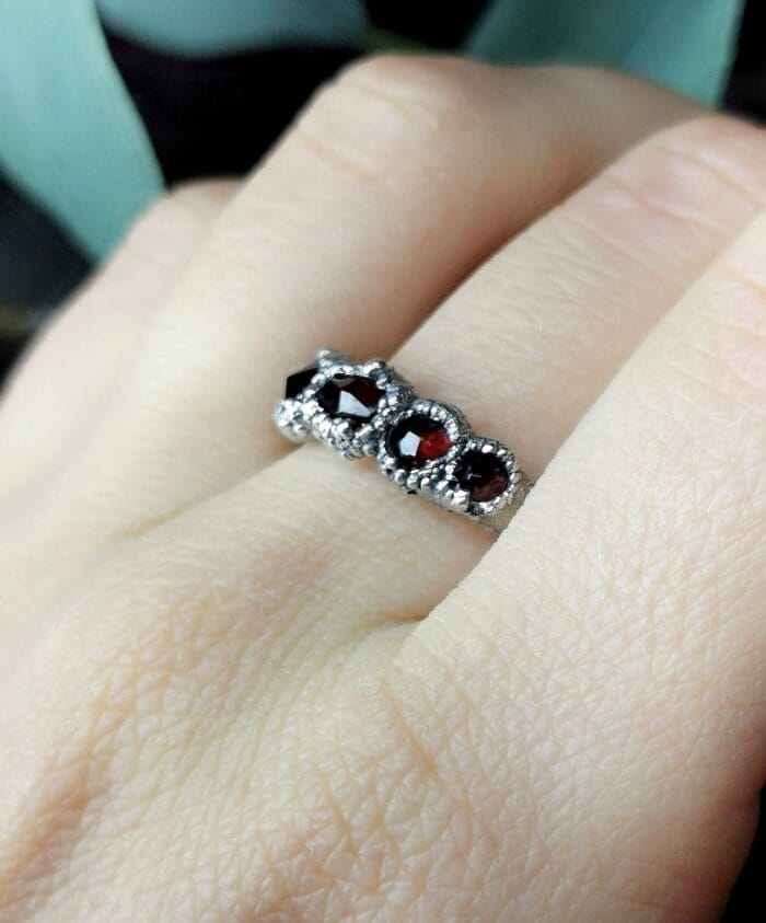 Granatų žiedas – Paveikslėlis 5