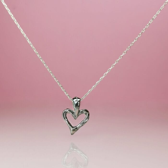 0649fc_3fd398ed2e904fd39e4abff6a8c42f11mv2.jpg Pikų dama I - Image 1