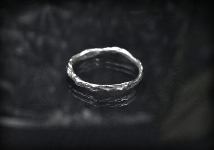 Smulkus sidabro žiedas – Paveikslėlis 3