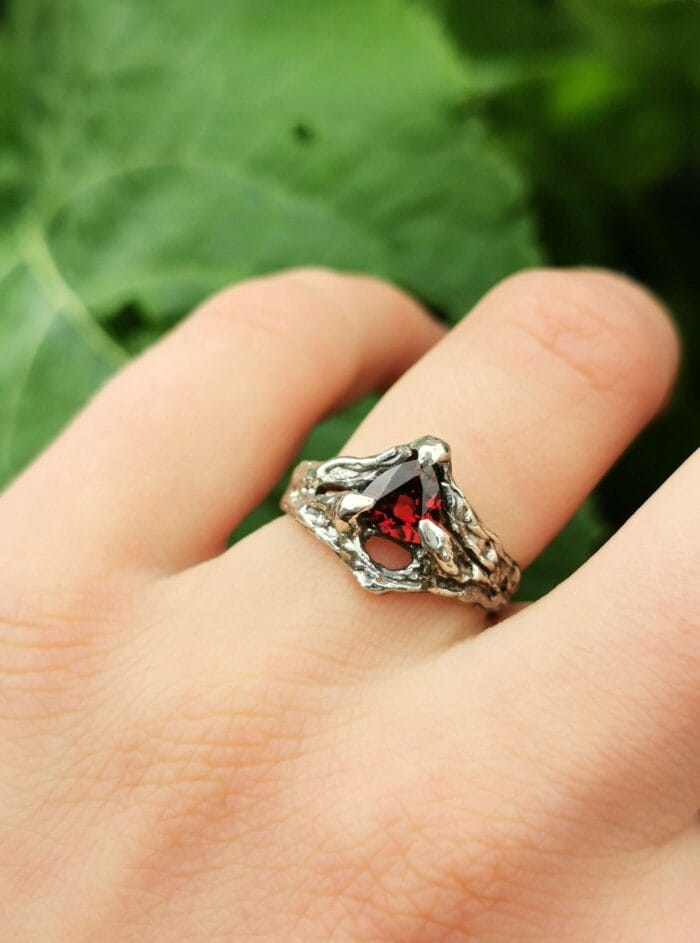 0649fc_6cc51fc6aeb74d2f81e1d71b27e5517emv2.jpg Granato liepsna - Image 1