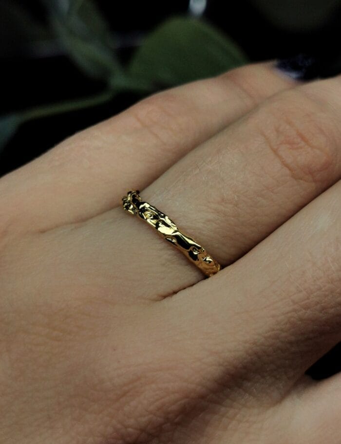 Organiškas sidabrinis žiedas dengtas auksu – Paveikslėlis 3