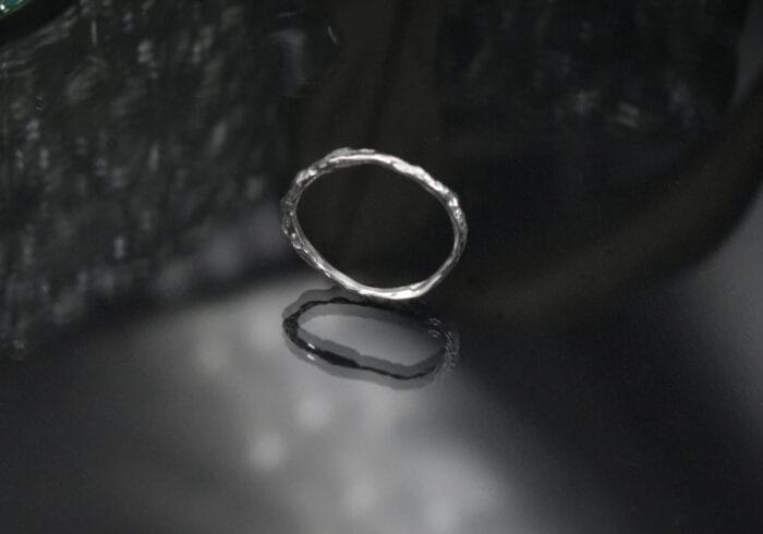 Smulkus sidabro žiedas – Paveikslėlis 1