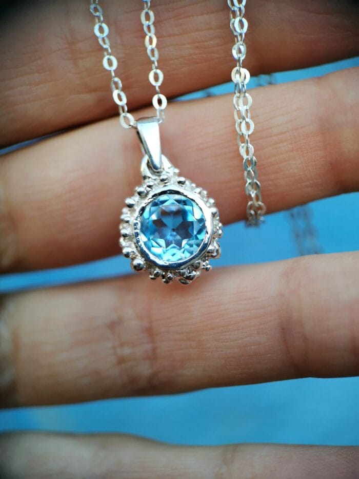 2025/05/IMG_20250926_175605-scaled.jpg Mėlyna saulė – Paveikslėlis 1