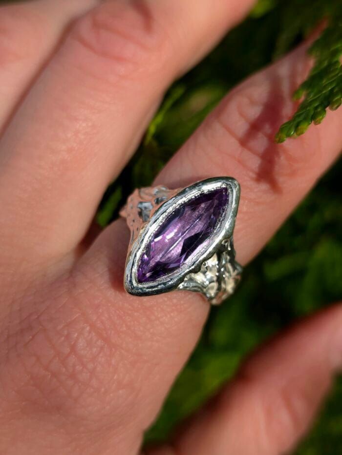 2026/04/27495-scaled.jpg Raganos akis – Paveikslėlis 1